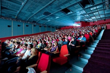 В рамках программы кинофикации малых городов открыто 49 кинозалов