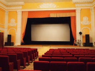 ​По программе кинофикации малых городов с начала года открылось более 60 кинозалов