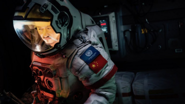 Китайский фантастический блокбастер "Блуждающая Земля" побеждает в международном и мировом кинопрокате