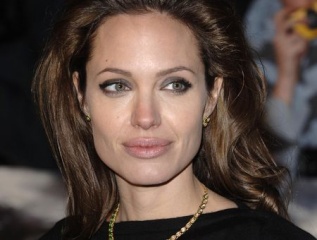Анджелина Джоли может сыграть майора ВВС США