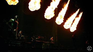 Сегодня фаны Rammstein смогут увидеть новый концерт группы на большом экране