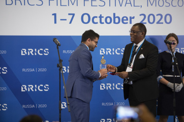 Главный приз фестиваля стран БРИКС получил фильм из ЮАР «Поппи Нонгена»