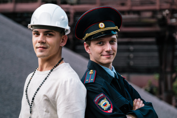 Завершились съемки комедии «Разрешите обратиться» Завершились съемки комедии «Разрешите обратиться»
