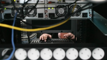 Законопроект о борьбе с пиратством в Интернете примут после доработки