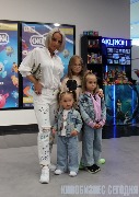актриса Дарья Сагалова с детьми