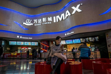 Более 500 кинотеатров заработали в эти выходные в Китае, кассовые сборы понемногу растут