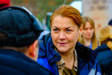 Анна Уколова и Владимир Епифанцев учатся уважать друг друга в семейной комедии «Дальнобойщица»