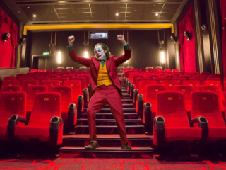 Кинотеатры открываются в Великобритании и Франции