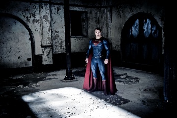 Фильм "Бэтмен против Супермена" принесёт свыше $200 млн прибыли для студии Warner Bros. 