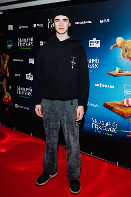 4/4  - Премьера фильма МЫШИНЫЙ ПЕРЕПОЛОХ