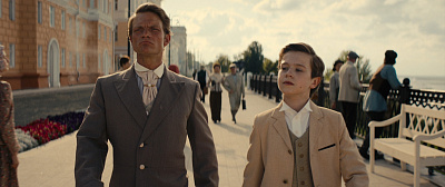 2/4  - Кадры из фильма: ВОЛЧОК