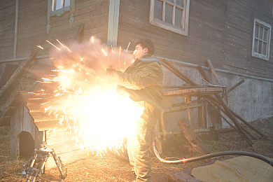 3/5  - Кадры из фильма: СПАСТИ БЕССМЕРТНОГО