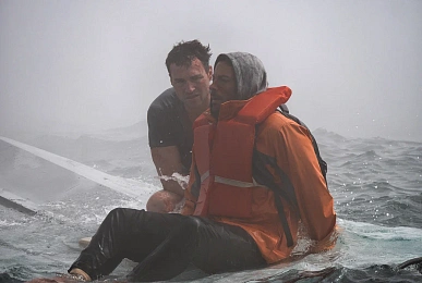 2/4  - Кадры из фильма: ВЫЖИВШИЙ