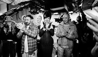 Российские звезды снялись в новогоднем фильме Первого канала «Хозяйка нейросети»