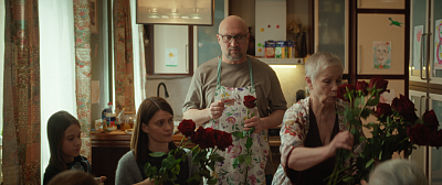 1/4  - Кадры из фильма: ТЮЛЬПАНЫ