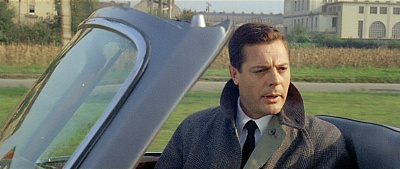 4/4  - Кадры из фильма: ВЧЕРА, СЕГОДНЯ, ЗАВТРА