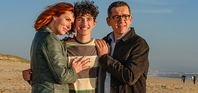 4/4  - Кадры из фильма: ОТПУСК ПО СЕМЕЙНЫМ ОБСТОЯТЕЛЬСТВАМ