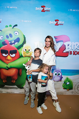 6/18  - Премьера фильма "Angry Birds 2 в кино