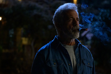 2/4  - Кадры из фильма: СЕЗОН ОХОТЫ