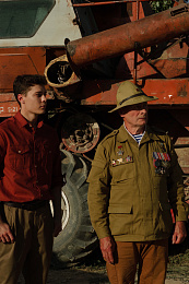 5/5  - Кадры из фильма: СПАСТИ БЕССМЕРТНОГО