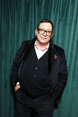 13/28  - Премьера фильма АВИАТОР