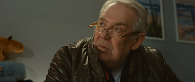 1/4  - Кадры из фильма: ДОБРЫЙ ДОКТОР