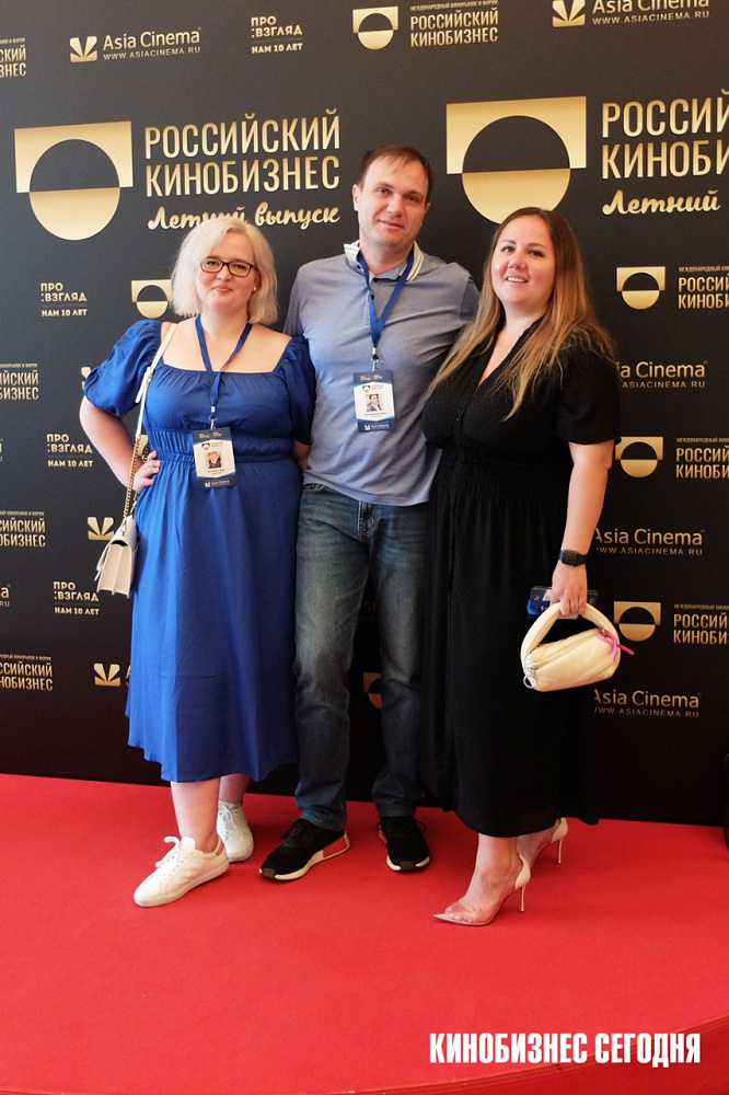 Вера Фетищева (Capella Film), Денис Джинджолия <br />
(кинотеатр Москва) и Виктория Михайлова (Артхаус)