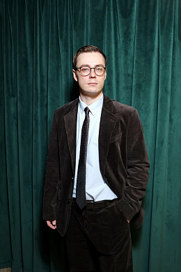 12/28  - Премьера фильма АВИАТОР