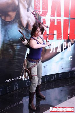 8/11  - Показ фильма "Tomb Raider: Лара Крофт"