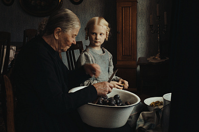 1/4  - Кадры из фильма: ЗВУК ПАДЕНИЯ